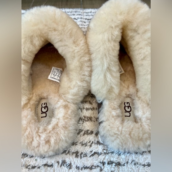 NWOT Ugg Scuffette Slippers - Picture 4 of 4